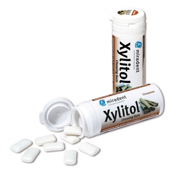 Miradent Xylitol kramtomoji guma HAGER&WERKEN, cinamono skonio, 1 vnt